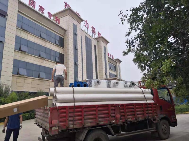 3臺(tái)700KW1噸冷凝燃?xì)饽K鍋爐現(xiàn)場(chǎng)